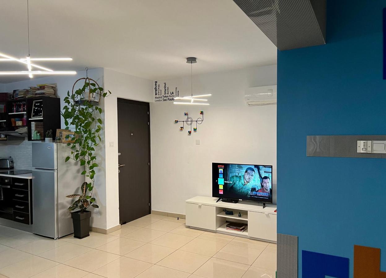 Fat Cow Apartment 103 Larnaca Exterior photo