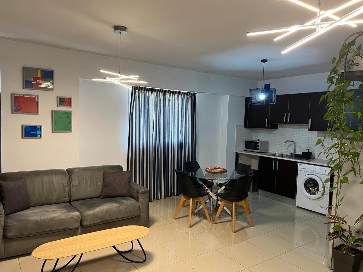 Fat Cow Apartment 103 Larnaca Exterior photo